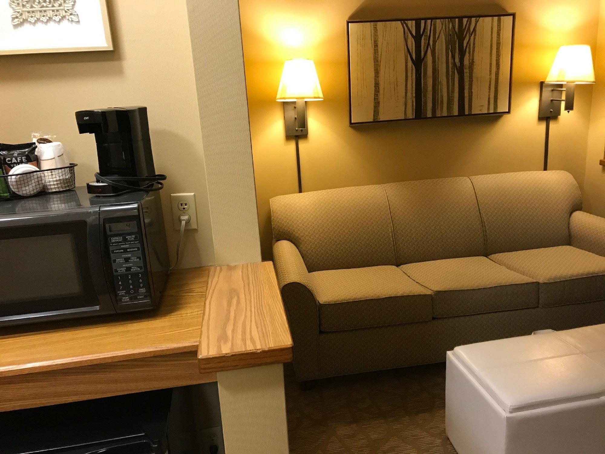 Everspring Suites Bismarck Exteriör bild