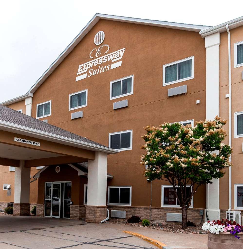 Everspring Suites Bismarck Exteriör bild