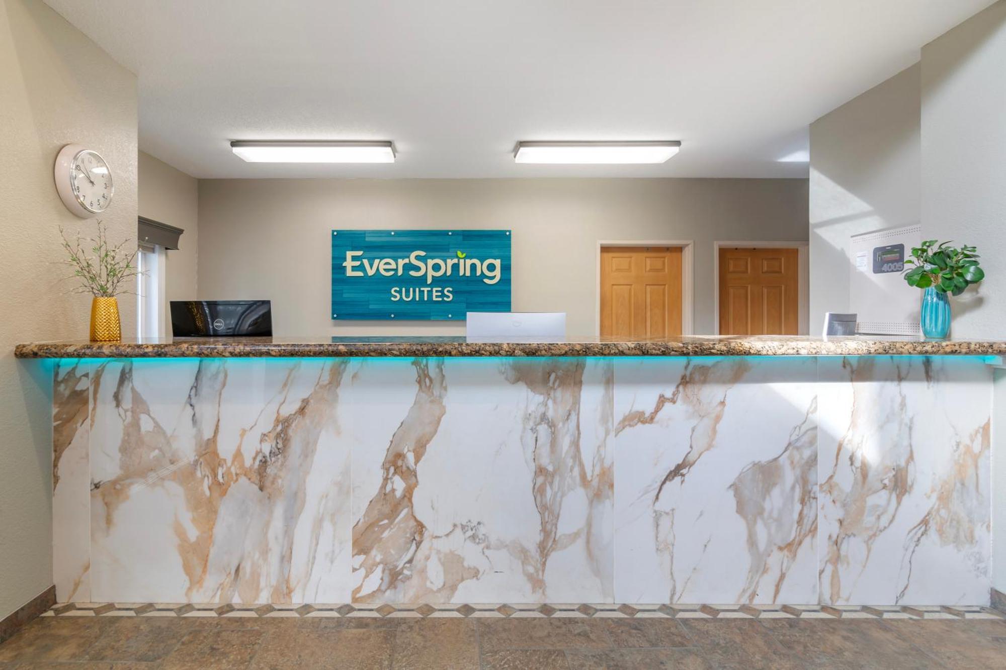 Everspring Suites Bismarck Exteriör bild