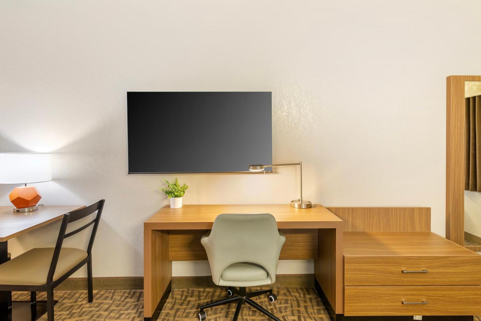 Everspring Suites Bismarck Exteriör bild